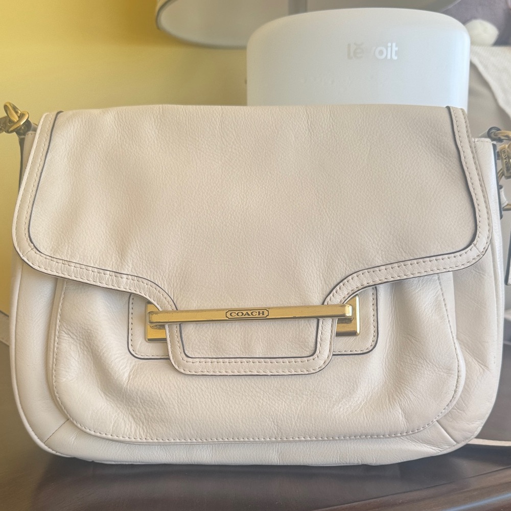 Coach Off-White Leather Shoulder Bag